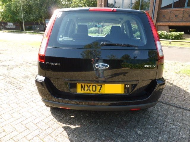 2007 Ford Fusion Zetec Climate image 3