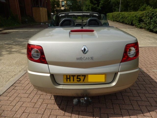 2008 Renault Megane Dynamique VVT image 3