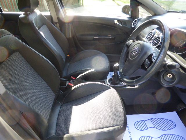 2007 Vauxhall Corsa Design 16V image 4