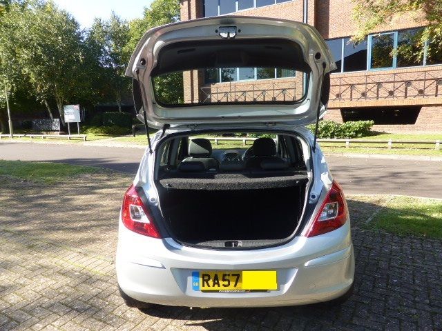2007 Vauxhall Corsa Design 16V image 5