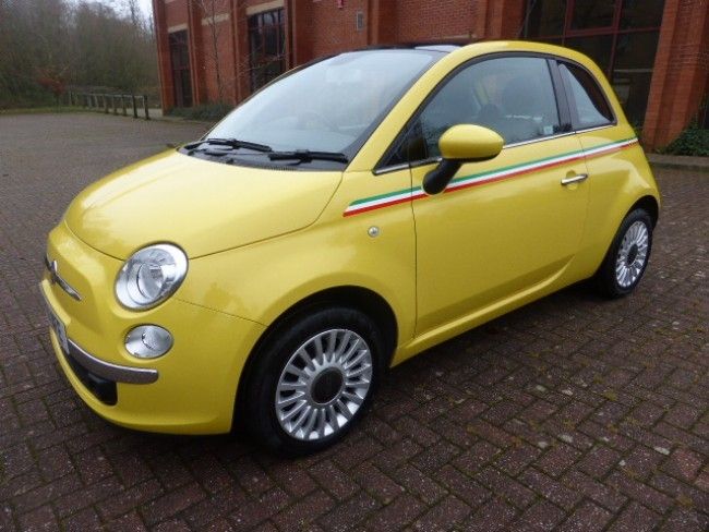 2011 Fiat 500 Lounge image 1