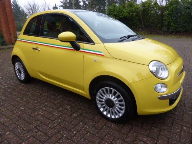 2011 Fiat 500 Lounge image 2