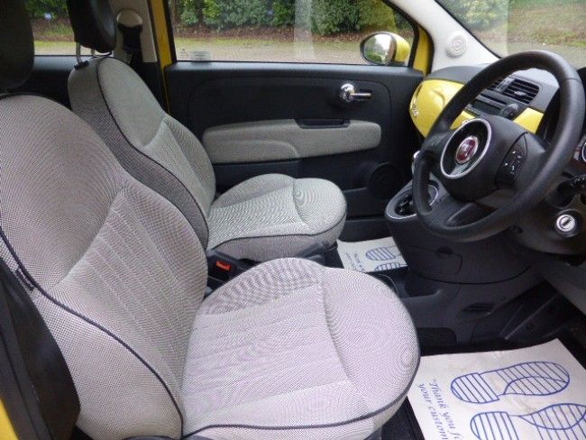 2011 Fiat 500 Lounge image 5