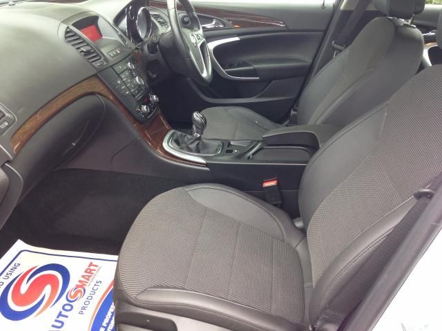 2011 VAUXHALL INSIGNIA 2.0 SE image 6