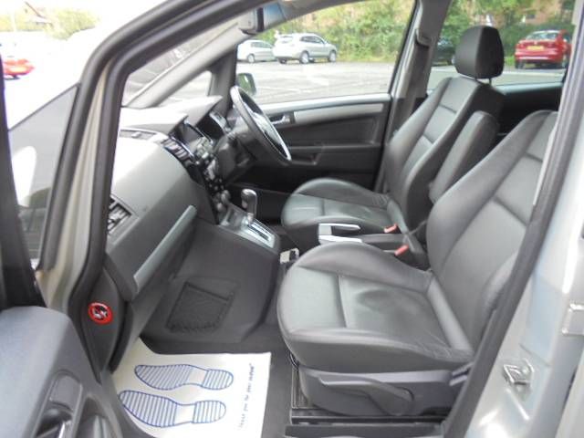 2010 VAUXHALL ZAFIRA 1.9 CDTi Elite image 4