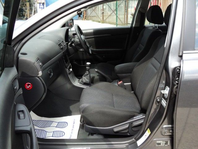 2007 TOYOTA AVENSIS 2.2 D-4D TR image 6