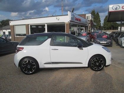 DS3 Dstyle Plus 3dr BEST COLOUR ARCTIC WHITE HIGH SPEC image 1