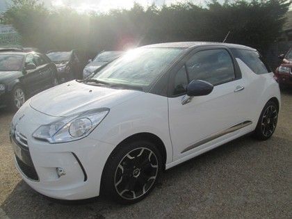 DS3 Dstyle Plus 3dr BEST COLOUR ARCTIC WHITE HIGH SPEC image 3