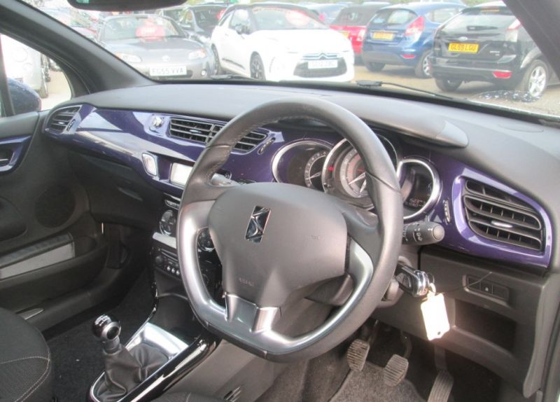 DS3 Dstyle Plus 3dr BEST COLOUR ARCTIC WHITE HIGH SPEC image 4