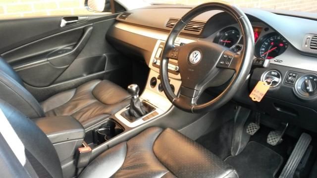 2009 VOLKSWAGEN PASSAT 1.9 HIGHLINE TDI 4d image 7