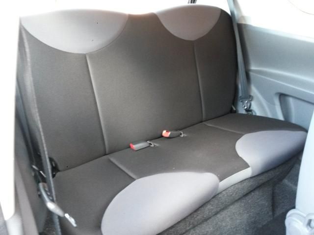 2011 CITROEN C1 1.0 VTR 3d image 4