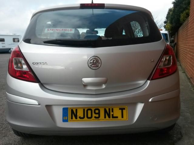 2009 VAUXHALL CORSA 1.4 DESIGN 16V 5d image 3