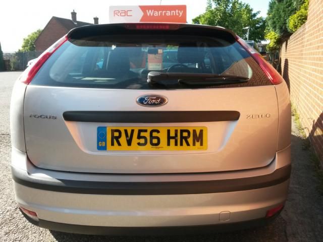 2006 FORD FOCUS 1.8 ZETEC CLIMATE image 3