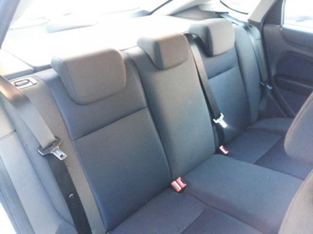 2006 FORD FOCUS 1.8 ZETEC CLIMATE image 4