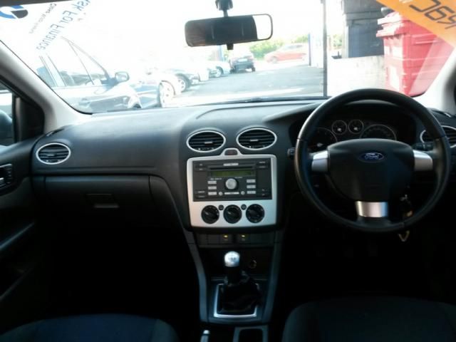 2006 FORD FOCUS 1.8 ZETEC CLIMATE image 7