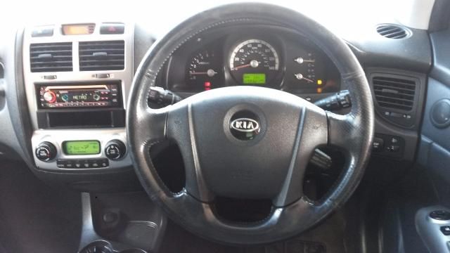 2005 KIA SPORTAGE 2.0 XS CRDI 5d image 8