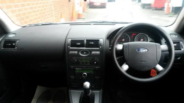 2004 FORD MONDEO 1.8 MISTRAL 16V 5d image 6