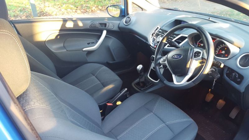 2010 Ford Fiesta 1.4 TDCi Titanium 3dr image 4