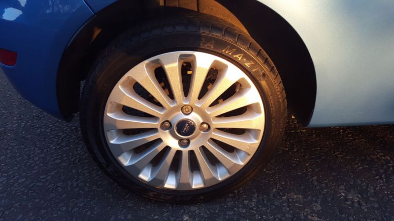 2010 Ford Fiesta 1.4 TDCi Titanium 3dr image 5