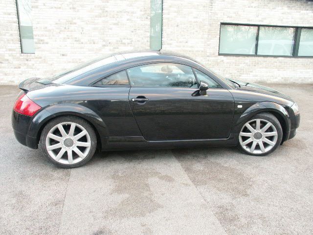 2004 Audi TT 1.8 T Quattro 2dr image 3