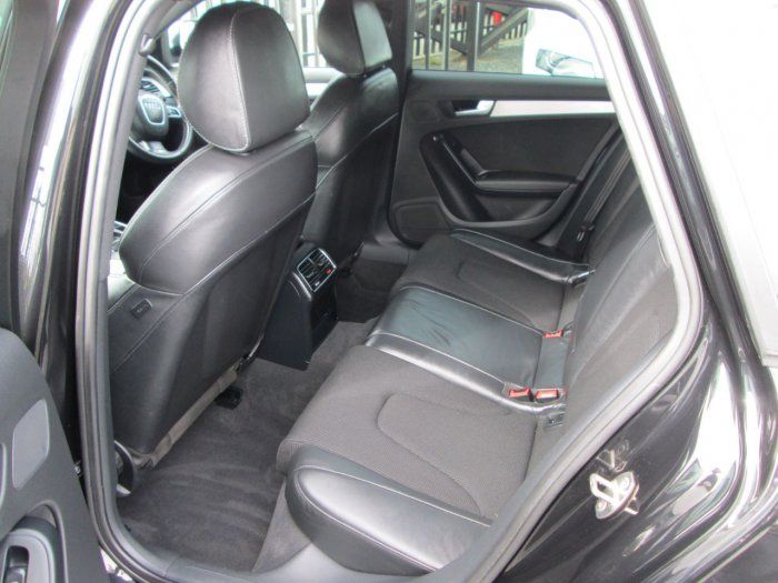 2009 Audi A4 2.0 TDI S LINE 5dr image 6