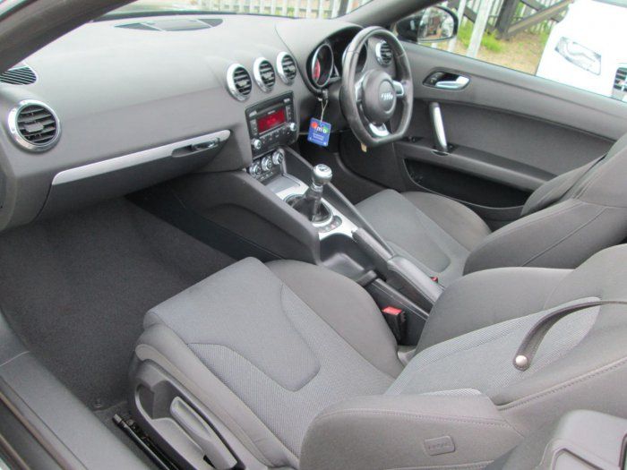 2009 Audi TT 1.8T FSI MANUAL 2dr ROADSTER CONVERTIBLE image 8