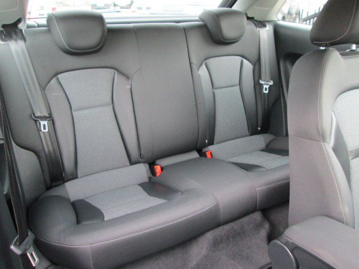 2012 Audi A1 1.6 TDI SPORT 3dr image 6