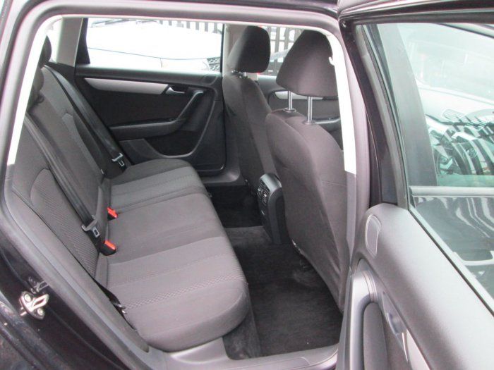 2011 Volkswagen Passat 1.6 TDI image 6