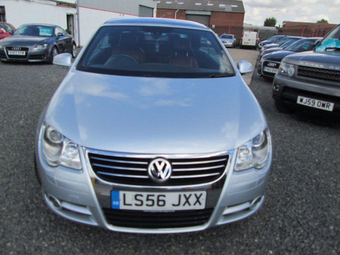 2006 Volkswagen Eos 2.0 TSI SPORT image 2