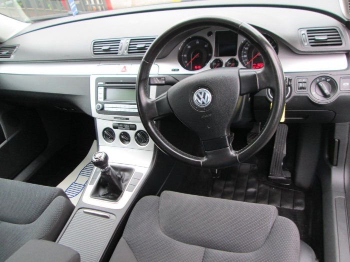 2007 Volkswagen Passat 2.0 SE TDI 5dr image 5
