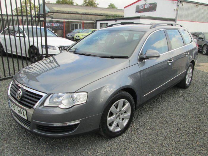 2007 Volkswagen Passat 2.0 SE TDI image 1