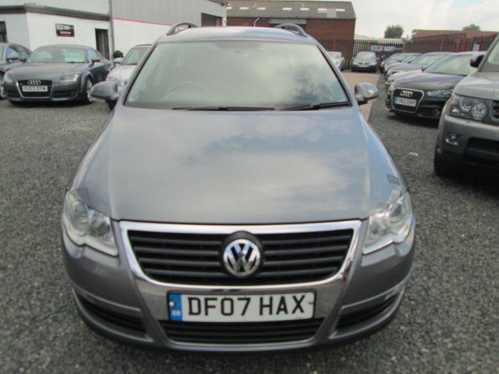 2007 Volkswagen Passat 2.0 SE TDI image 2