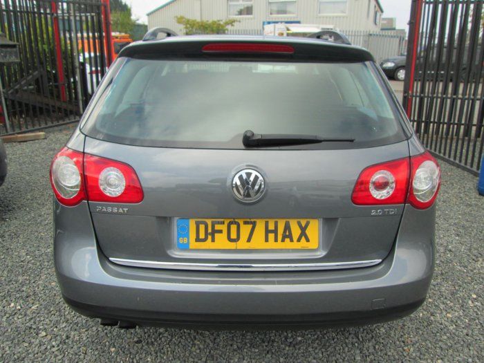 2007 Volkswagen Passat 2.0 SE TDI image 4