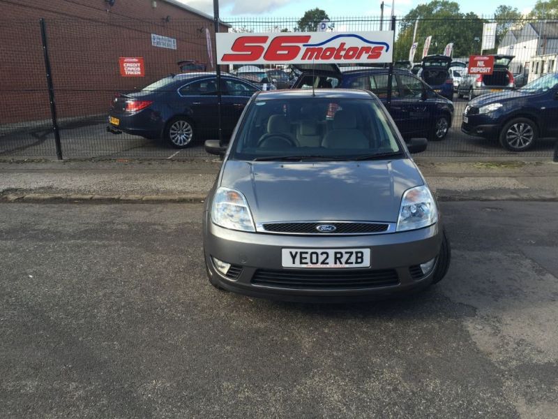 2002 Ford Fiesta GHIA 16V image 2