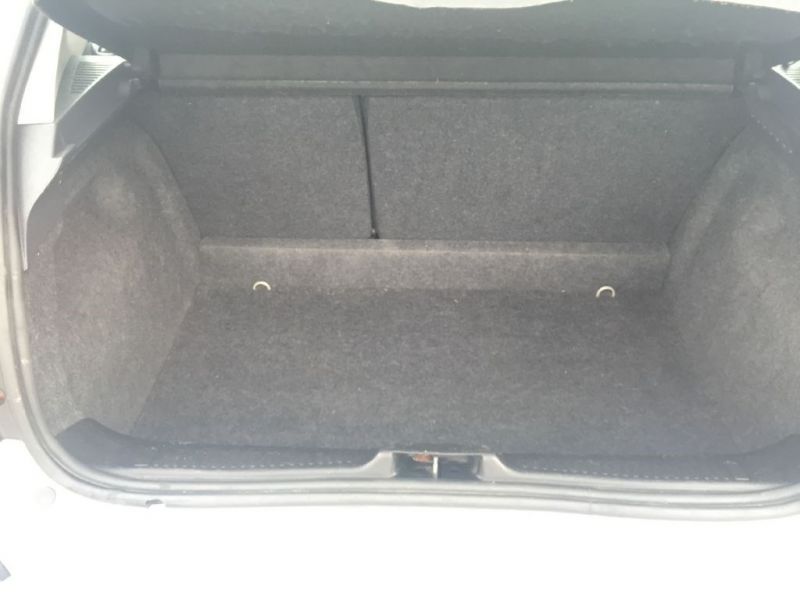 2006 Renault Clio DYNAMIQUE 16V image 4