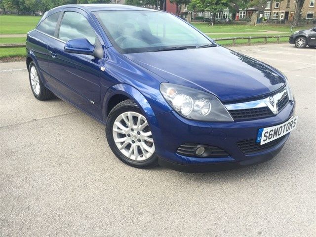 2010 Vauxhall Astra SRI image 1