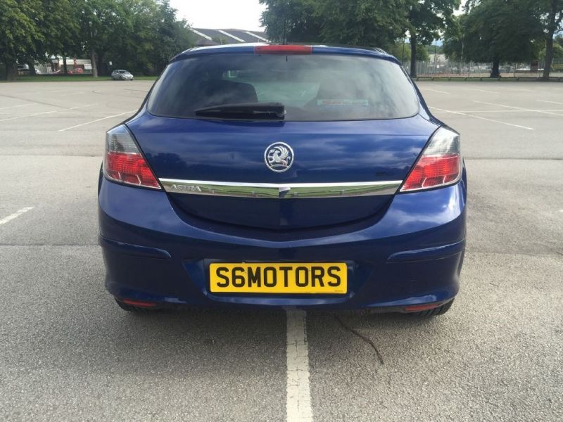 2010 Vauxhall Astra SRI image 3