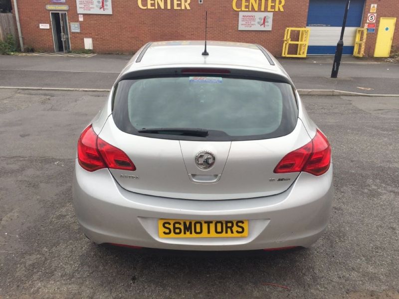 2010 Vauxhall Astra ES image 3