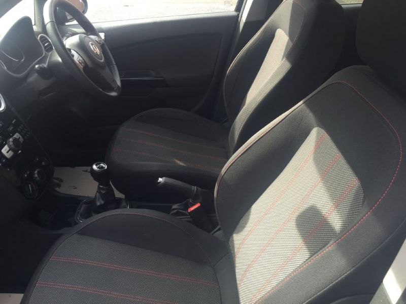 2013 Vauxhall Corsa SXI AC CDTI ECOFLEX image 4