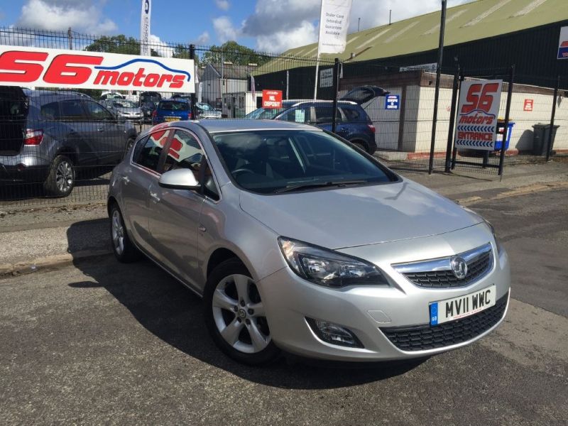 2011 Vauxhall Astra SRI CDTI image 1