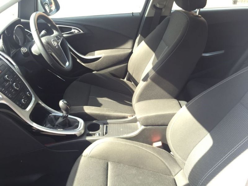 2011 Vauxhall Astra SRI CDTI image 5