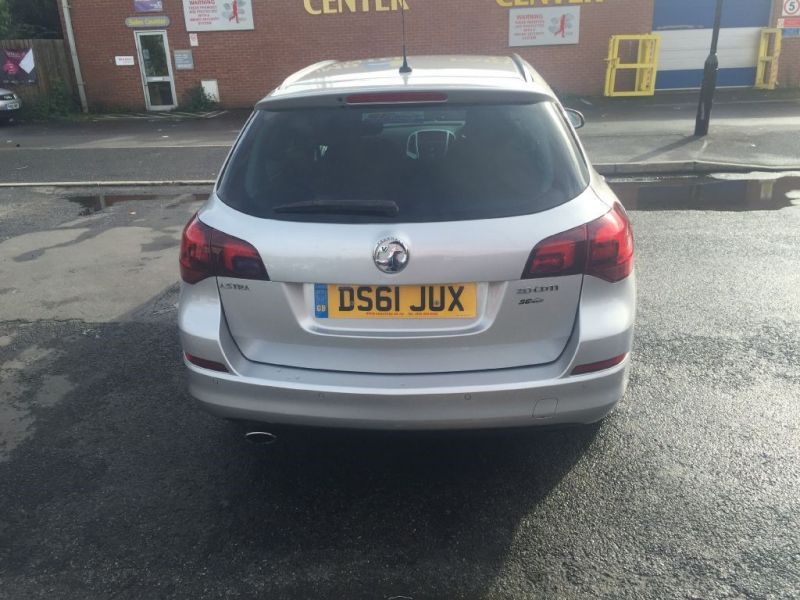 2011 Vauxhall Astra SRI CDTI S/S image 3