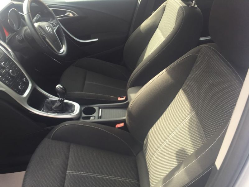 2011 Vauxhall Astra SRI CDTI S/S image 5