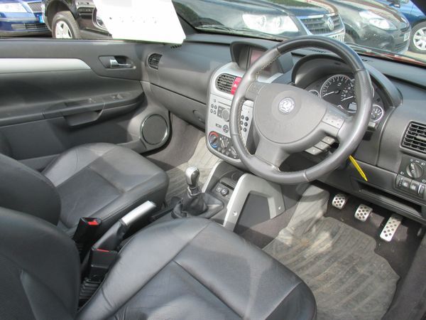 2005 VAUXHALL TIGRA 1.8i 16V Sport image 6