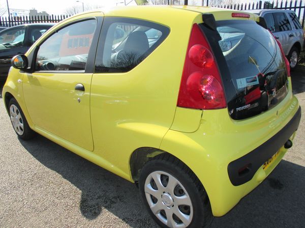 2011 PEUGEOT 107 1.0 Urban Lite image 4