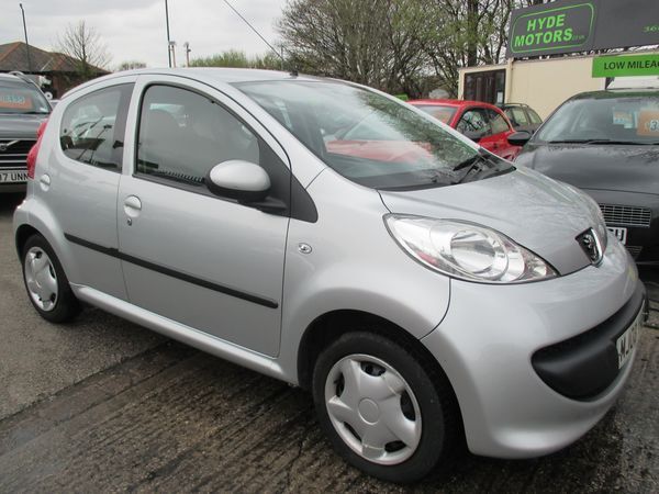 2008 PEUGEOT 107 1.0 Urban image 2