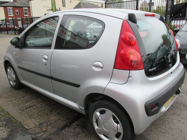 2008 PEUGEOT 107 1.0 Urban image 5