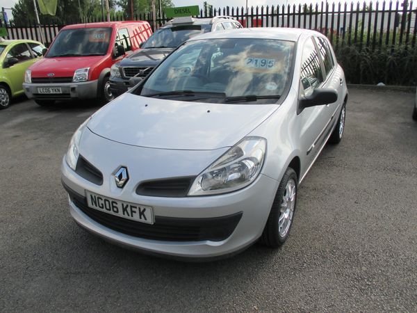 2006 RENAULT CLIO 1.4 16V Expression image 1