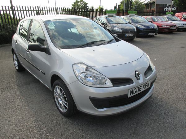 2006 RENAULT CLIO 1.4 16V Expression image 2