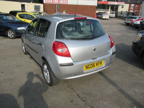 2006 RENAULT CLIO 1.4 16V Expression image 3